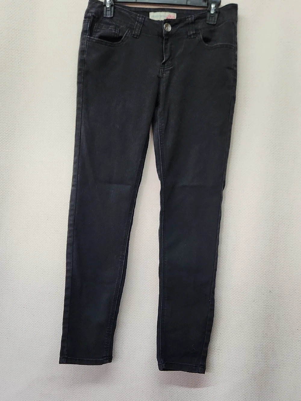 🚨2/$25 or 5/$50🚨Paris Blues Women’s Black Skinny Jeans - Picture 1 of 3